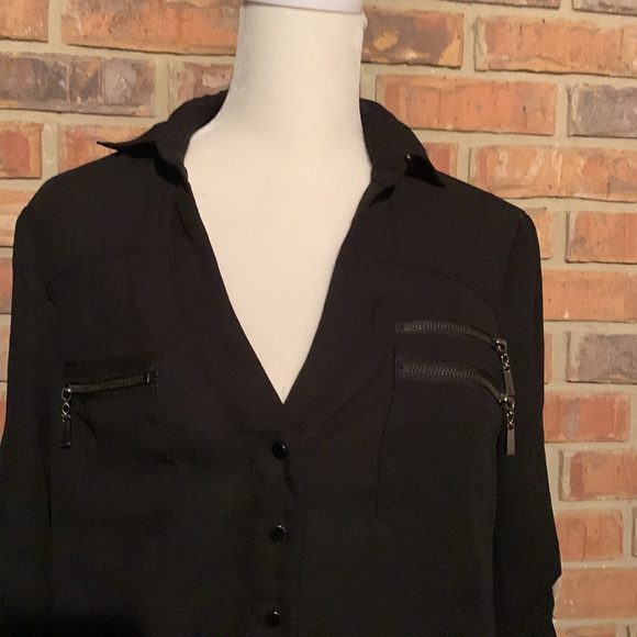 Bebe button down 3/4 sleeves top size M - Picture 2 of 5